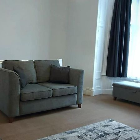 Stylish Apartment In City Centre With Parking Престон Екстер'єр фото
