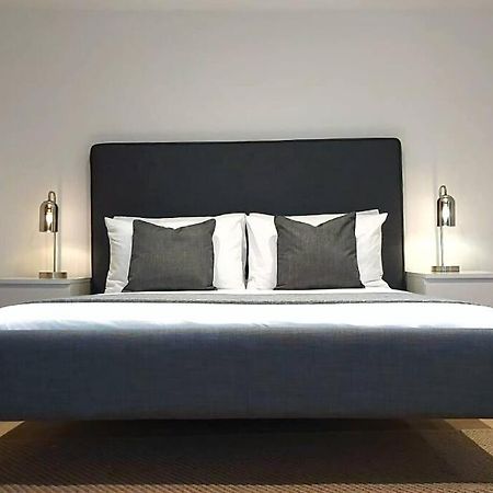 Stylish Apartment In City Centre With Parking Престон Екстер'єр фото
